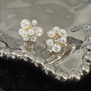 Elegant Pearl and Crystal Stud Earrings
